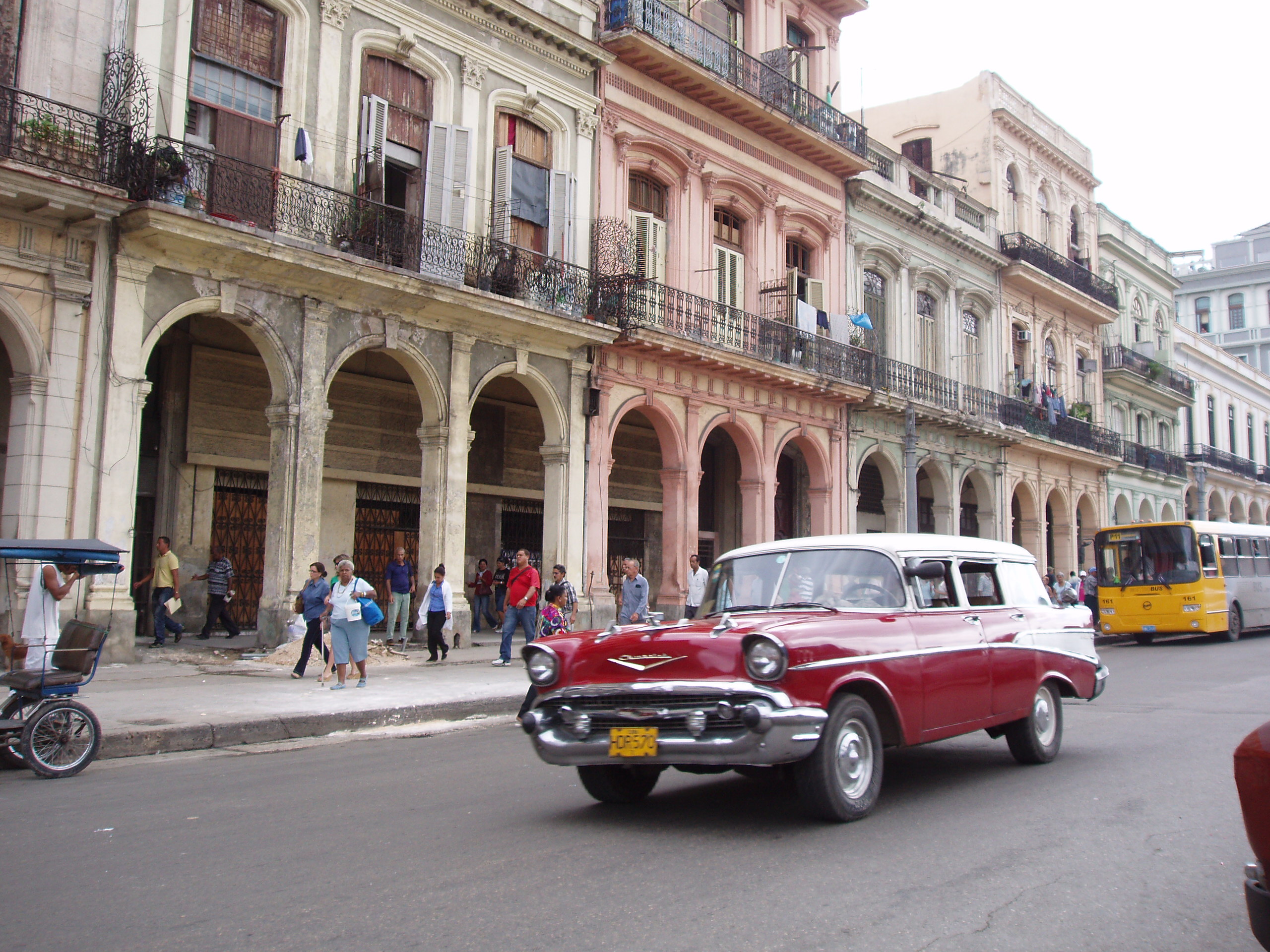  Where  find  a hookers in La Habana Vieja, La Habana